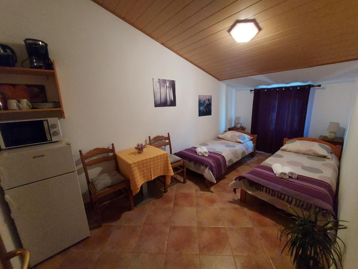 Ranch Radin Bed & Breakfast บระทอนิกลา ภายนอก รูปภาพ